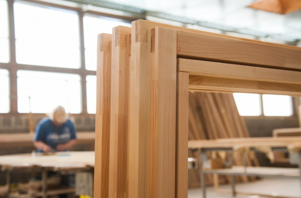 Houten kozijnen, kunststof kozijnen en glas